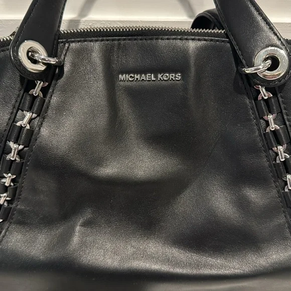 Michael Kors Sadie Satchel - Picture 2 of 5
